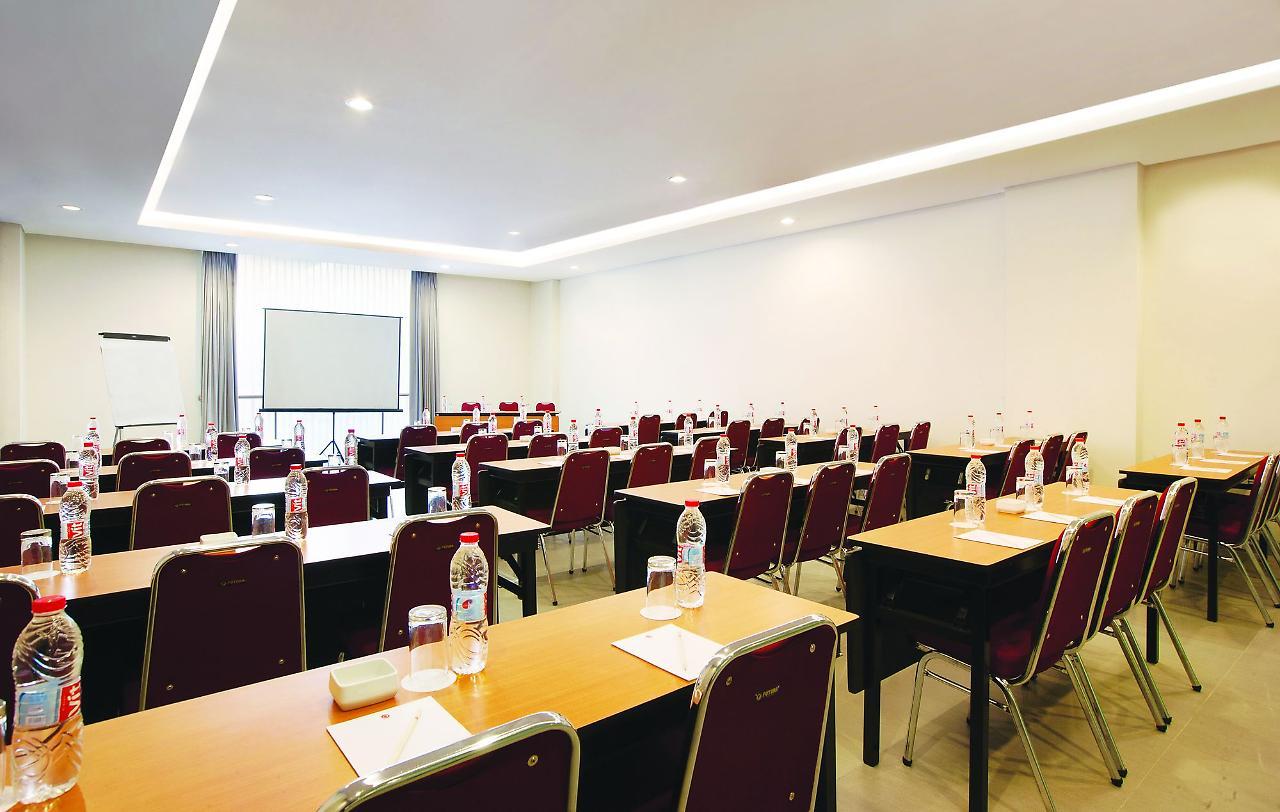Amaris Hotel Darmo Surabaya Eksteriør billede